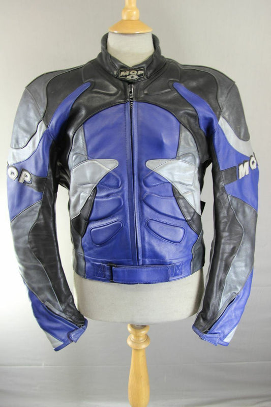 MQP 'ACES OF THE TRACK' BLUE, BLACK & SILVER LEATHER BIKER JACKET+CE ARMOUR 44IN