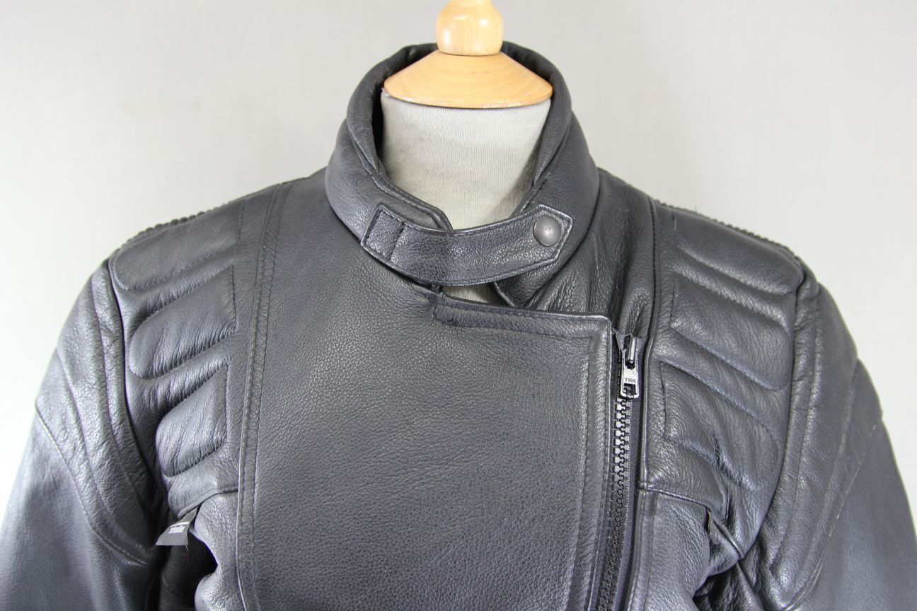 BRITISH MADE GEAR CLASSIC BLACK LEATHER BIKER JACKET: SIZE 12