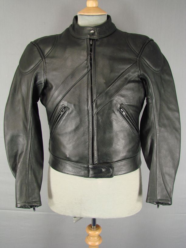 IMMACULATE CONDITION CLASSIC BLACK LEATHER BIKER JACKET SIZE 16/40 INCH