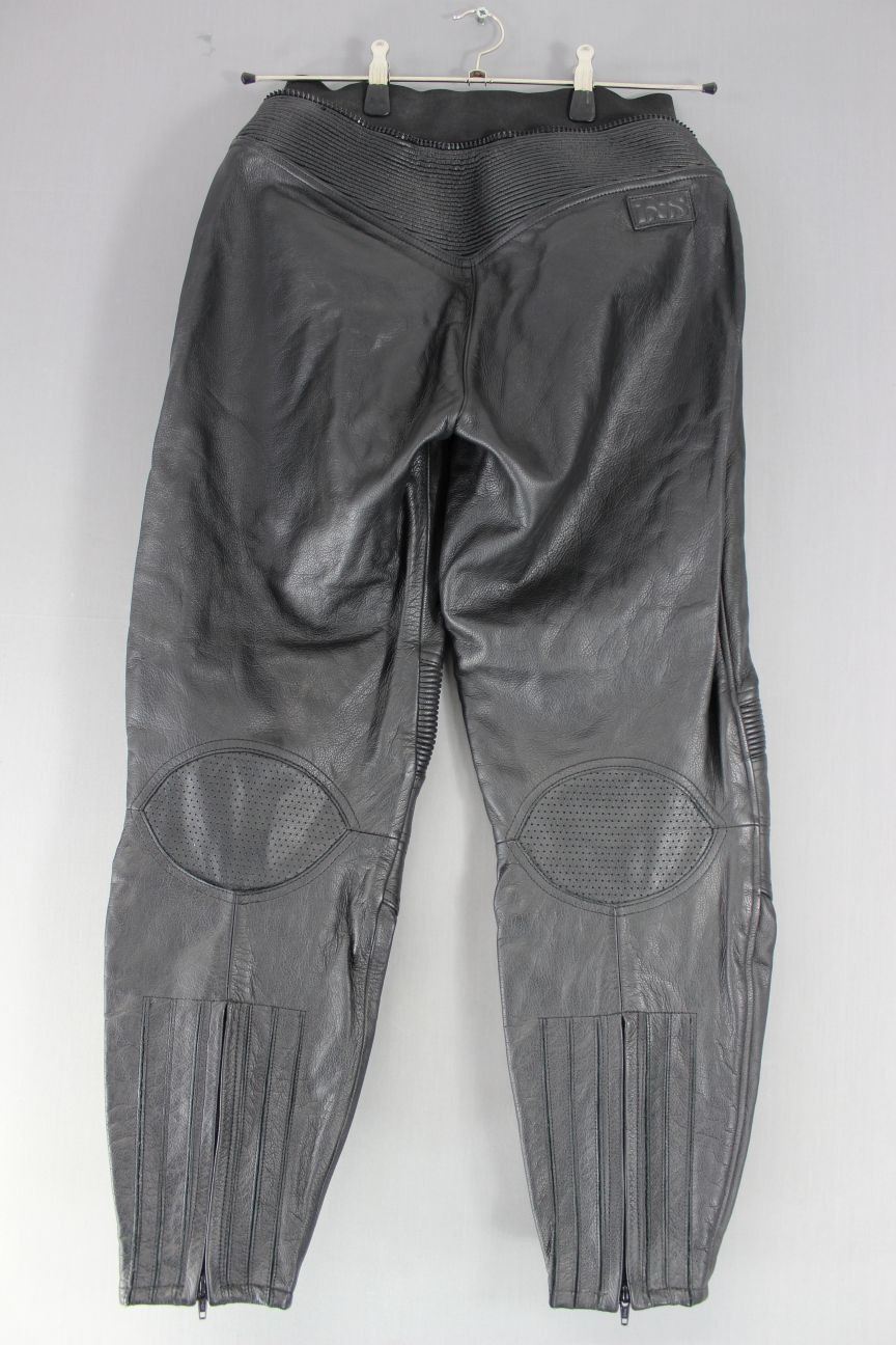 CLASSIC IXS BLACK LEATHER BIKER TROUSERS: WAIST 30 INCHES/INSIDE LEG 28 INCHES