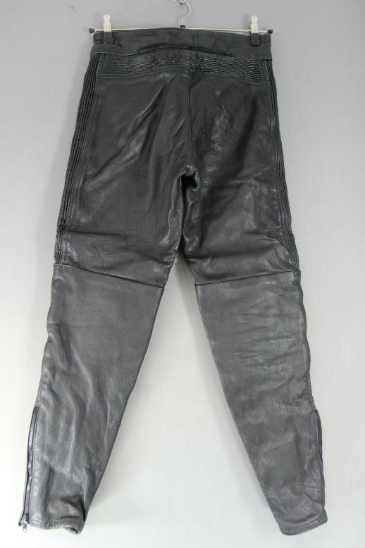 KETT BY LINTEK GLEAVE BLACK LEATHER BIKER TROUSERS: WAIST 30 IN/INSIDE LEG 31 IN