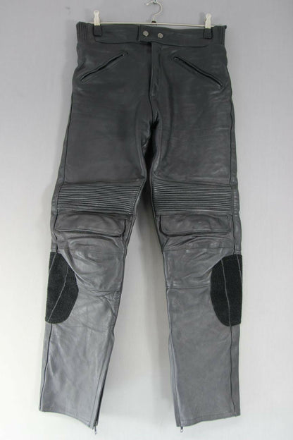 BIKERS CLUB BLACK STEERHIDE LEATHER BIKER TROUSERS: WAIST 30 IN/INSIDE LEG 30 IN