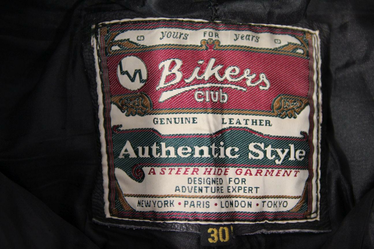 BIKERS CLUB BLACK STEERHIDE LEATHER BIKER TROUSERS: WAIST 30 IN/INSIDE LEG 30 IN