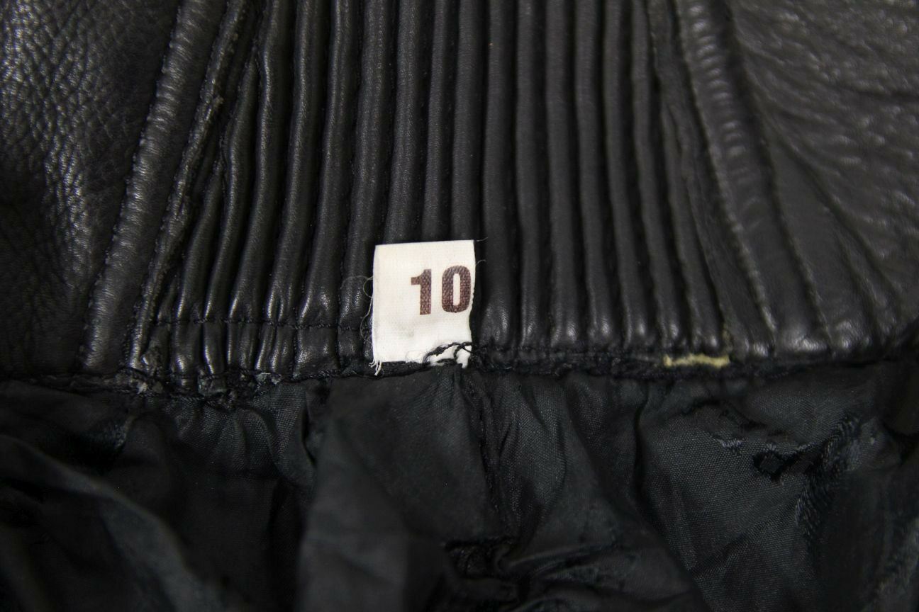 BELSTAFF BLACK LEATHER BIKER TROUSERS SIZE 10: WAIST 24 INCH/INSIDE LEG 30 INCH
