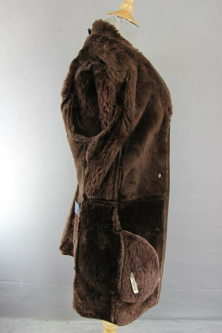 SUPERB QUALITY VINTAGE 1970's DARK BROWN SUEDE LEATHER SHEEPSKIN LINED COAT 34IN