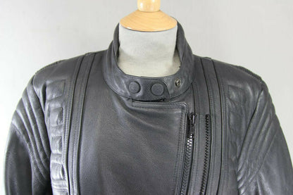 RIDER BLACK LEATHER BIKER JACKET WITH REMOVABLE BACK PROTECTOR, SIZE 16