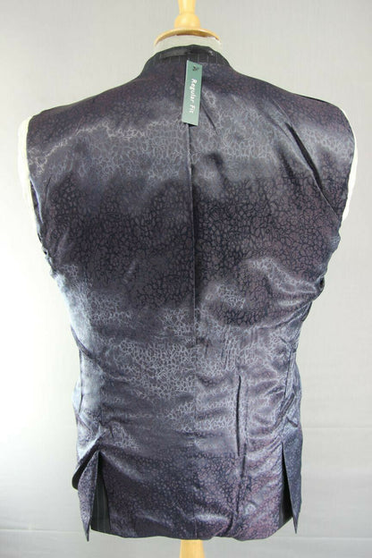 BRAND NEW PURE WOOL BLACK PINSTRIPED JACKET: 38 INCH CHEST (REGULAR FIT)
