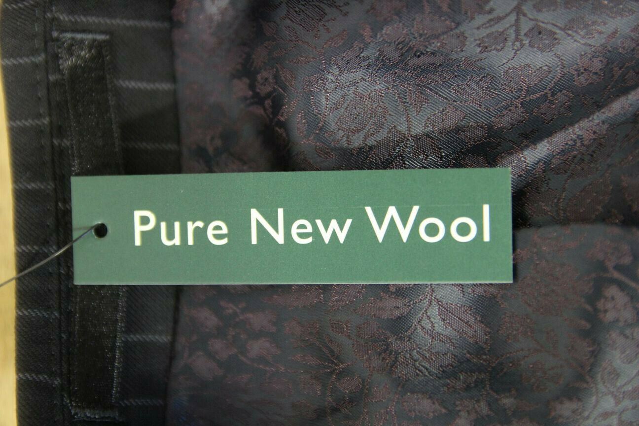 BRAND NEW PURE WOOL BLACK PINSTRIPED JACKET: 38 INCH CHEST (REGULAR FIT)
