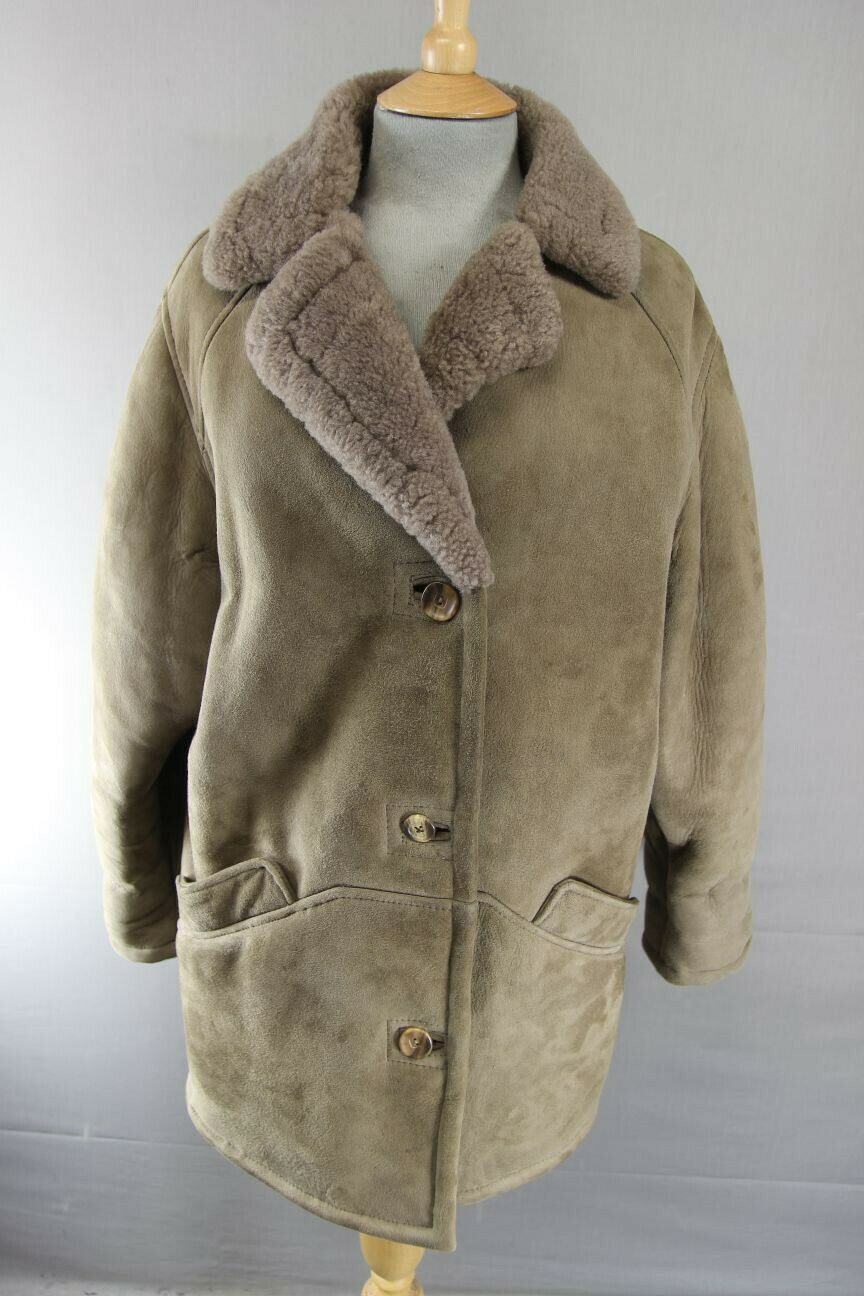 CLASSIC VINTAGE 1970's LIGHT BROWN SUEDE LEATHER SHEEPSKIN LINED COAT: SIZE 14
