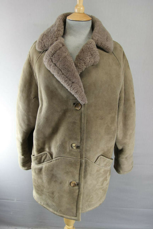 CLASSIC VINTAGE 1970's LIGHT BROWN SUEDE LEATHER SHEEPSKIN LINED COAT: SIZE 14