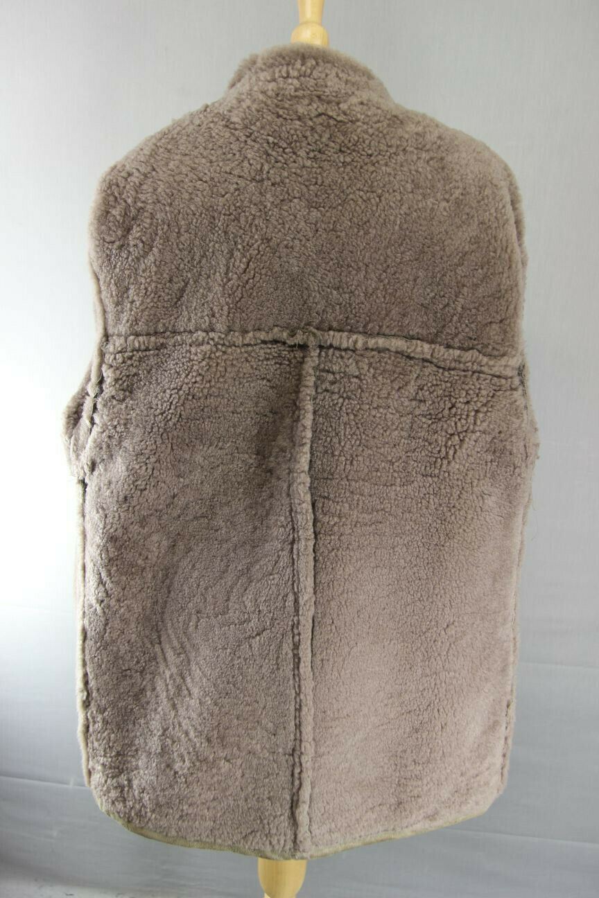 CLASSIC VINTAGE 1970's LIGHT BROWN SUEDE LEATHER SHEEPSKIN LINED COAT: SIZE 14