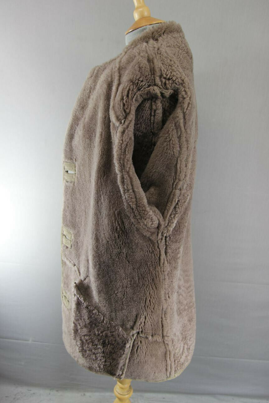 CLASSIC VINTAGE 1970's LIGHT BROWN SUEDE LEATHER SHEEPSKIN LINED COAT: SIZE 14