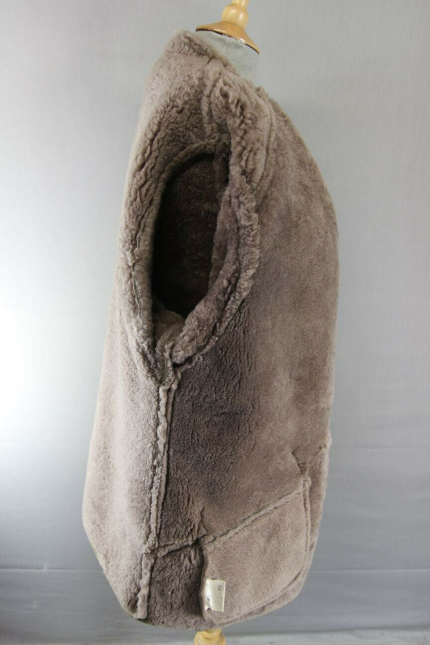 CLASSIC VINTAGE 1970's LIGHT BROWN SUEDE LEATHER SHEEPSKIN LINED COAT: SIZE 14