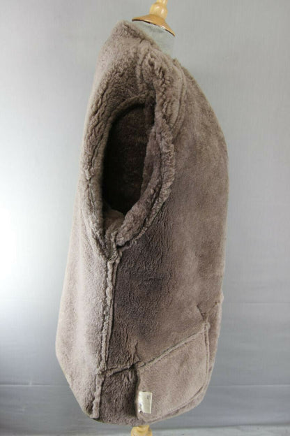 CLASSIC VINTAGE 1970's LIGHT BROWN SUEDE LEATHER SHEEPSKIN LINED COAT: SIZE 14