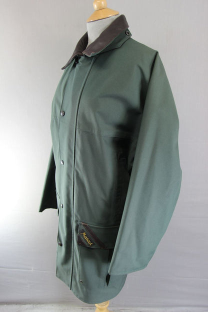 MASCOT 'TAMAR' BRITISH MADE LEATHER TRIMMED GREEN WATERPROOF COAT LARGE/44 INCH