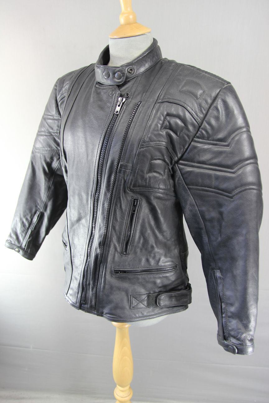 CLASSIC BLACK ACE LEATHERS BIKER JACKET SIZE 18/36 INCH