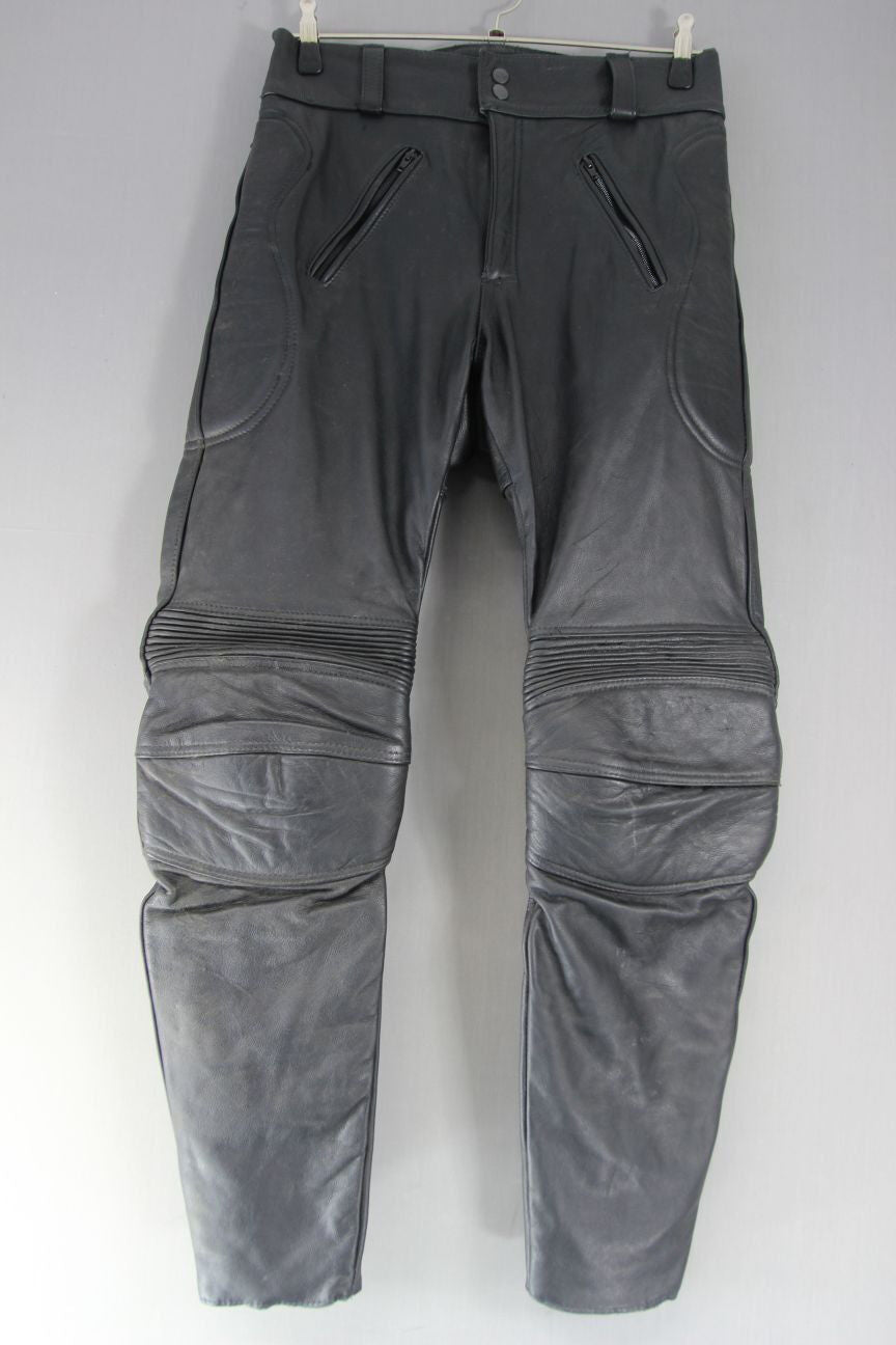 CLASSIC BLACK LEATHER BIKER TROUSERS: WAIST 32 INCHES/INSIDE LEG 31 INCHES