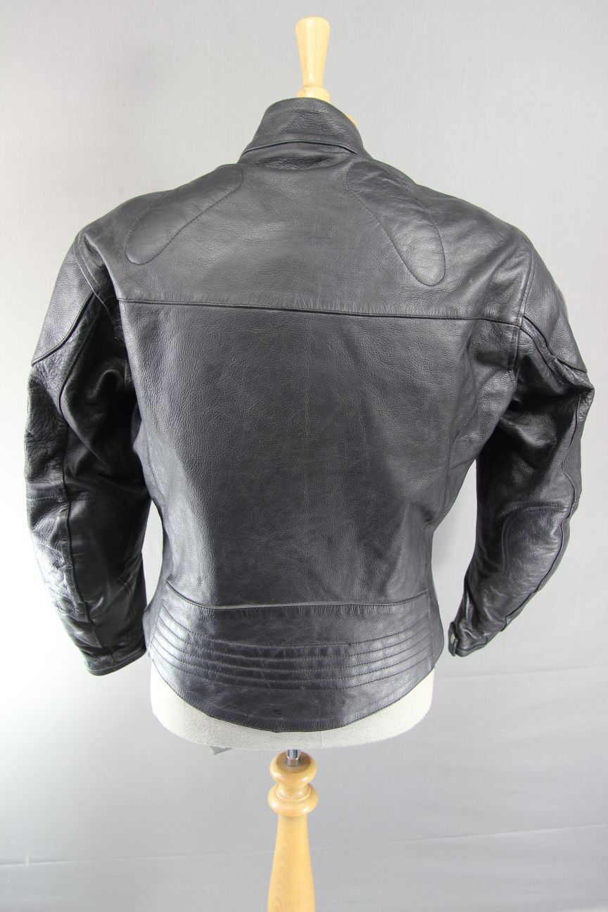 CLASSIC JUST BIKERS BLACK LEATHER BIKER JACKET WITH REMOVABLE PROTECTORS 40 INCH