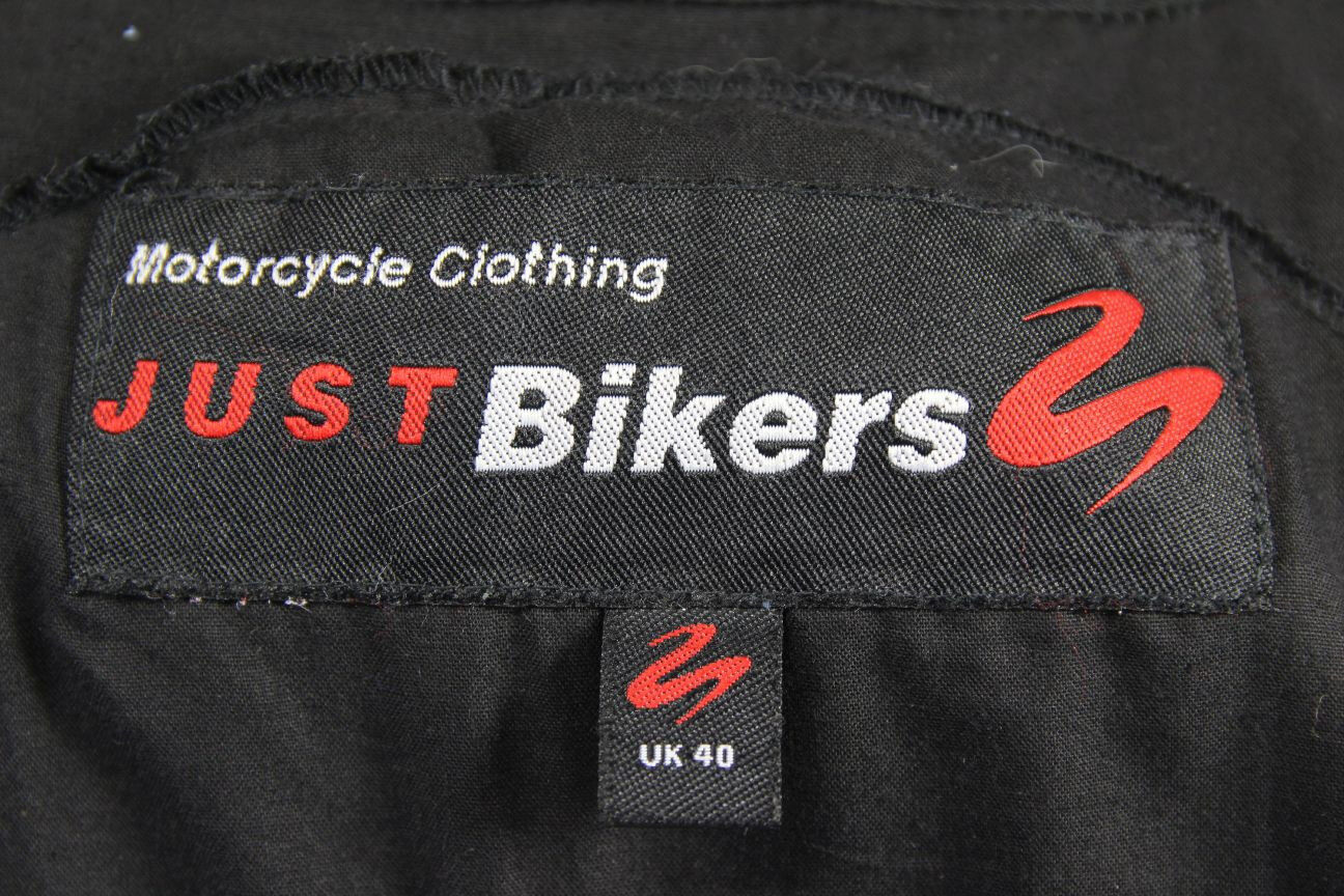 CLASSIC JUST BIKERS BLACK LEATHER BIKER JACKET WITH REMOVABLE PROTECTORS 40 INCH