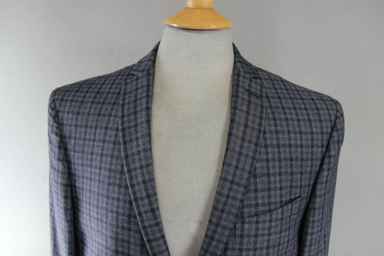 BRAND NEW WOOL RICH BLEND CHECKED GREY JACKET 38-40 INCH CHEST (SHORT FIT)