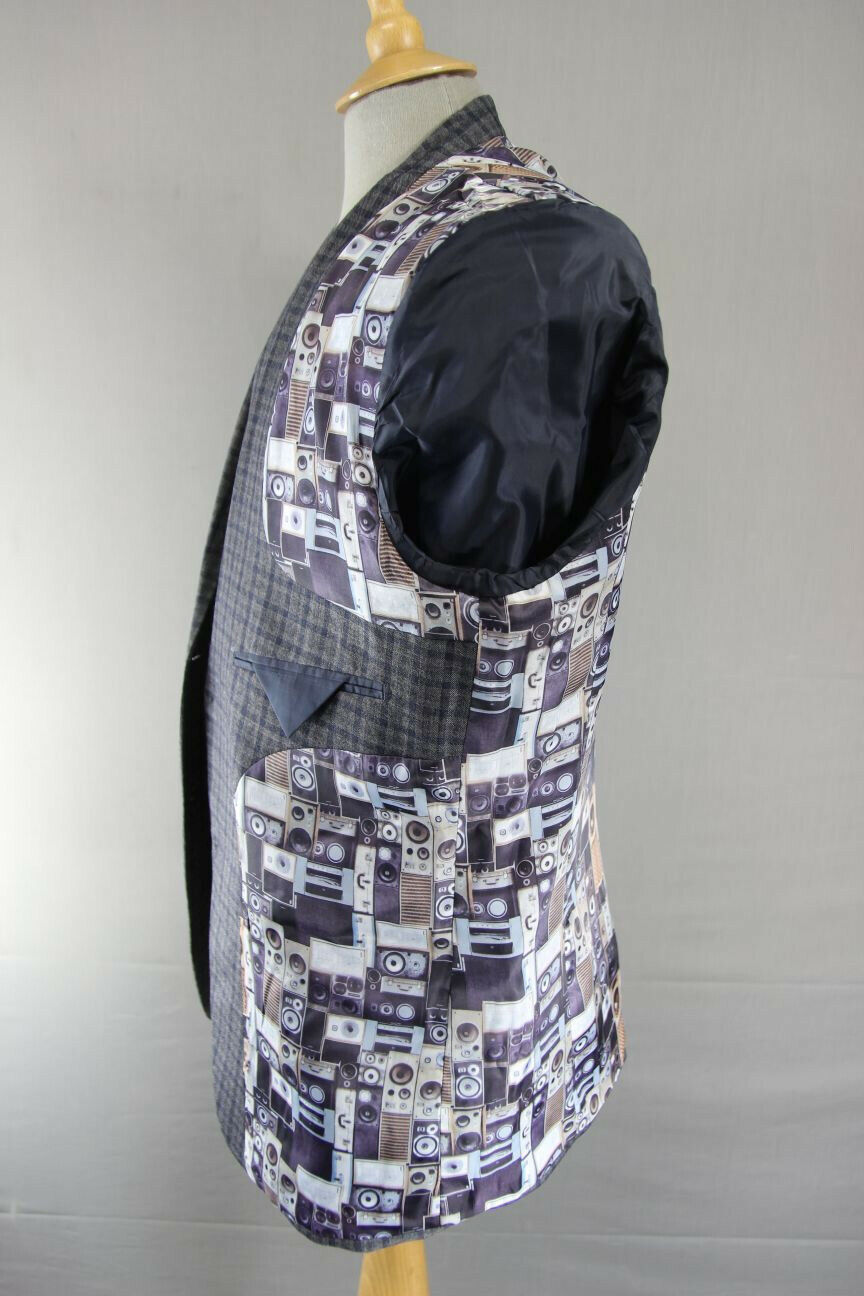 BRAND NEW WOOL RICH BLEND CHECKED GREY JACKET 38-40 INCH CHEST (SHORT FIT)