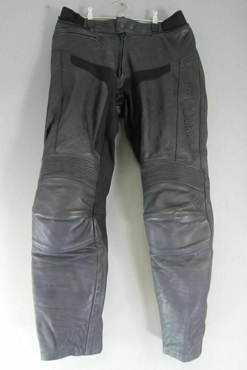 OXFORD ATOM BLACK LEATHER BIKER TROUSERS + CE ARMOUR: WAIST 30IN/INSIDE LEG 31IN