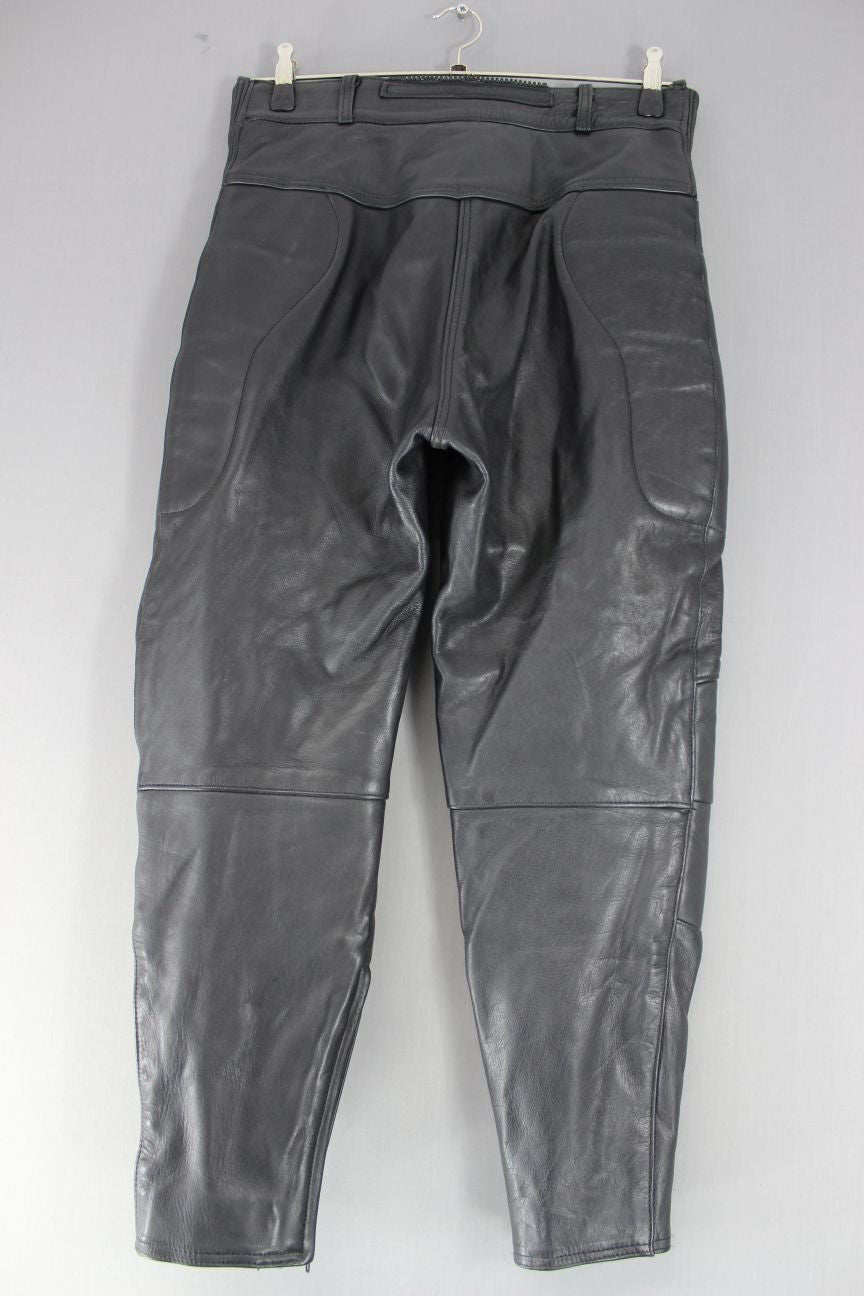 ASHMAN BLACK COWHIDE LEATHER BIKER TROUSERS SIZE 14 - WAIST 30IN/INSIDE LEG 27IN