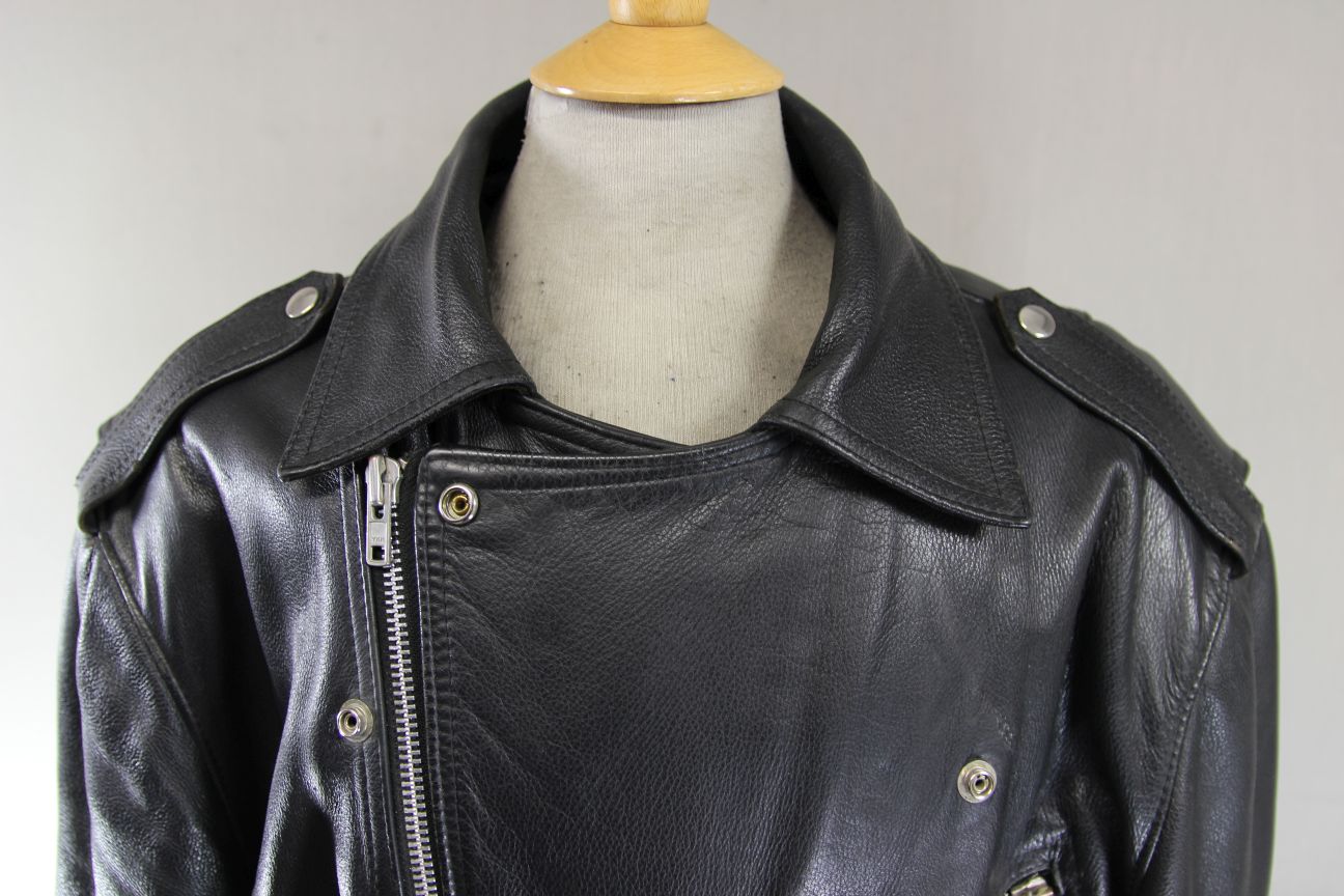 VINTAGE 70s PUNK ROCK STYLE BLACK LEATHER BIKER JACKET WITH QUILTED LINING 54 IN