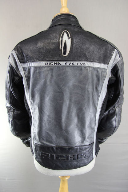 RICHA AVS EVO ALL SEASON LEATHER BIKER JACKET WITH CE ARMOUR/THERMAL LINING 38IN