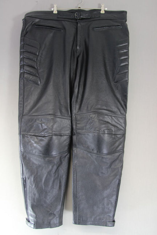 SKINTAN BLACK LEATHER BIKER TROUSERS WITH CE KNEE ARMOUR WAIST 44"/LEG 31-32"