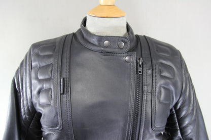 RIOSSI BRITISH DESIGNED & STYLED BLACK COWHIDE LEATHER BIKER JACKET: SIZE 12