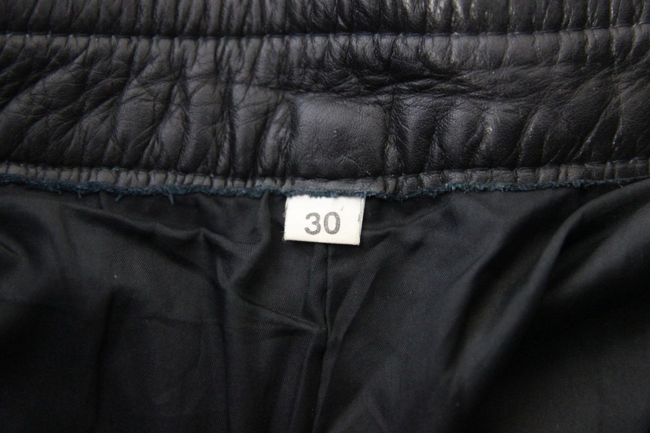CLASSIC BLACK COWHIDE LEATHER BIKER TROUSERS: WAIST 30 INCH/INSIDE LEG 30 INCH