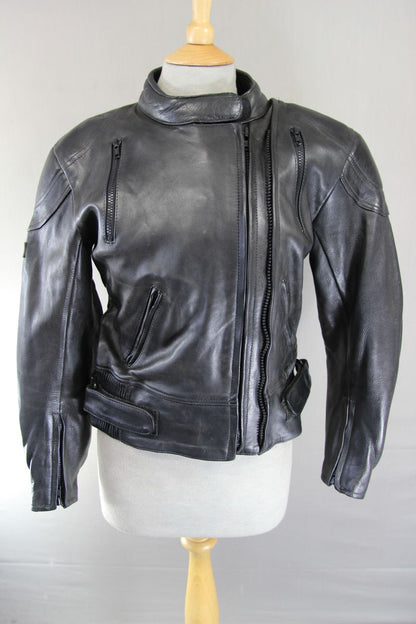 ASHMAN BLACK COWHIDE LEATHER BIKER JACKET WITH REMOVABLE PROTECTORS: SIZE 12