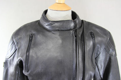 ASHMAN BLACK COWHIDE LEATHER BIKER JACKET WITH REMOVABLE PROTECTORS: SIZE 12