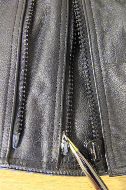 FRANK THOMAS BLACK LEATHER BIKER JACKET + BACK PROTECTOR & THERMAL LINING 36-38"
