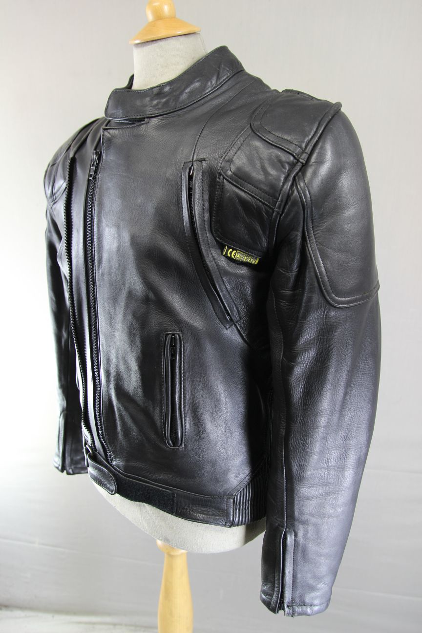 OSX BLACK LEATHER BIKER JACKET WITH REMOVABLE CE ARMOUR 42-44 INCH CHEST