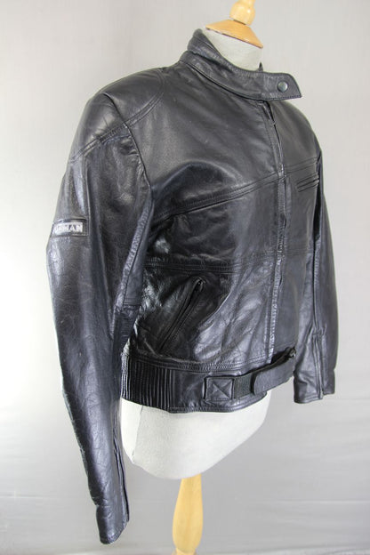 ASHMAN BLACK COWHIDE LEATHER BIKER JACKET + BACK & SHOULDER PROTECTORS: SIZE 18
