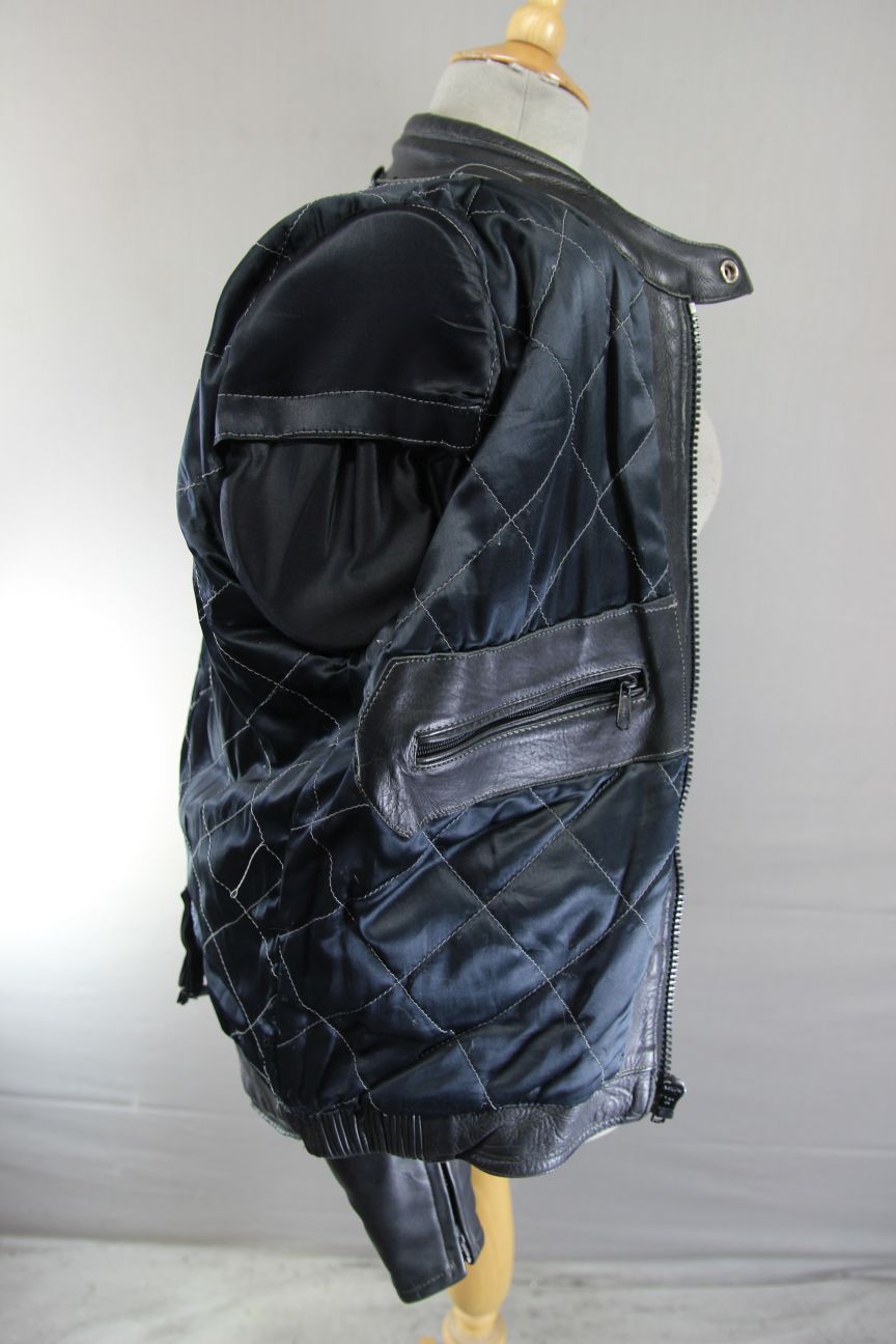 LOOKWELL BLACK LEATHER BIKER JACKET WITH REMOVABLE PROTECTORS 42 INCH/LARGE