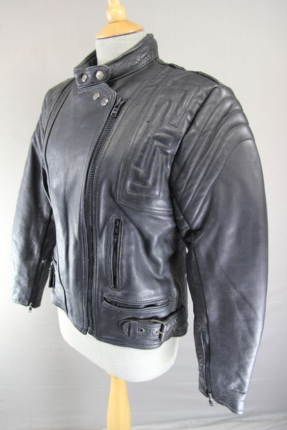 CLASSIC AKITO T-FORCE BLACK LEATHER BIKER JACKET: SIZE 12/34-36 INCH CHEST