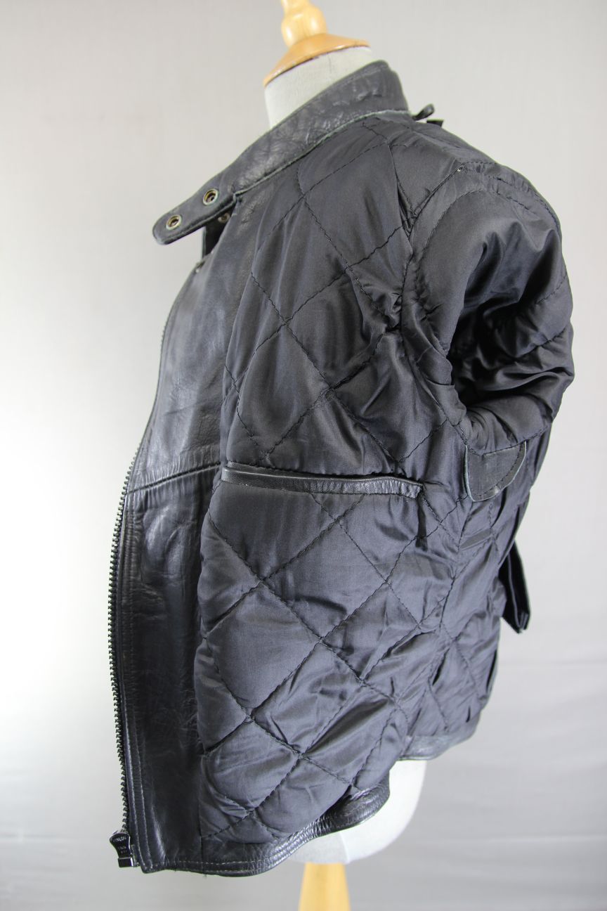 CLASSIC AKITO T-FORCE BLACK LEATHER BIKER JACKET: SIZE 12/34-36 INCH CHEST