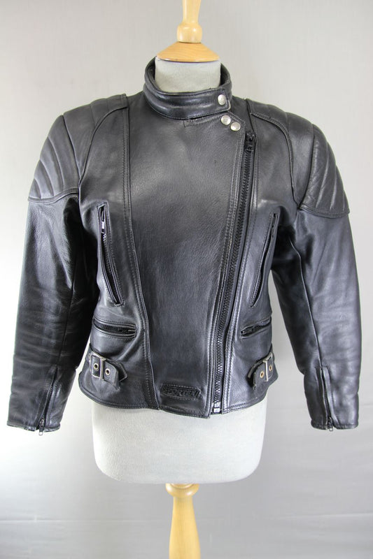CLASSIC SPORTEX A5 BLACK LEATHER BIKER JACKET: SIZE 12/32-34 INCH CHEST