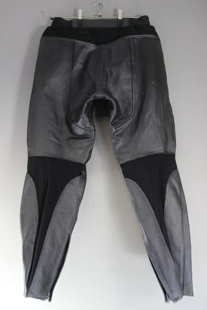 TUZO BLACK LEATHER BIKER TROUSERS WITH CE KNEE ARMOUR: WAIST 36 IN/LEG 32 IN