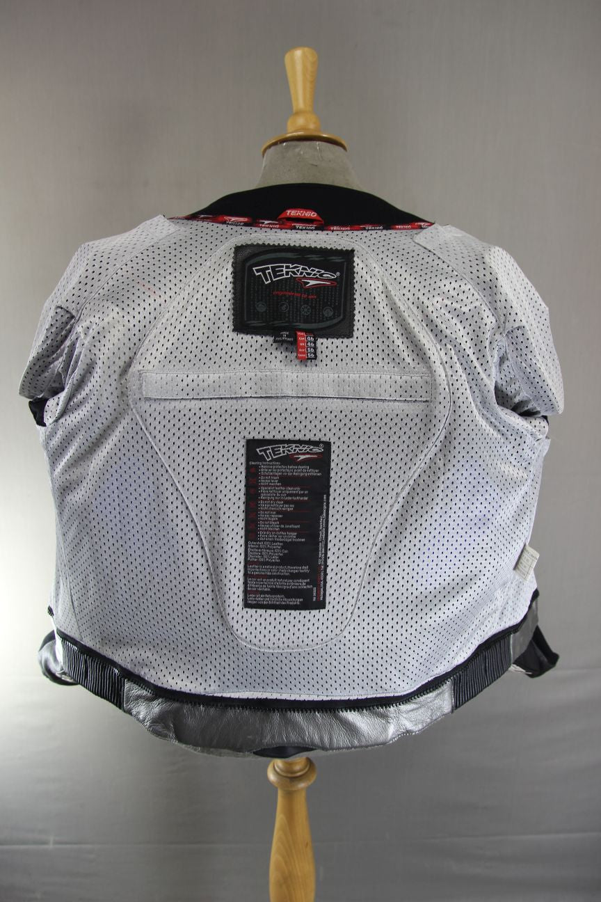 TEKNIC SILVER, BLACK & RED LEATHER BIKER JACKET WITH KNOX CE ARMOUR 40-42 INCH