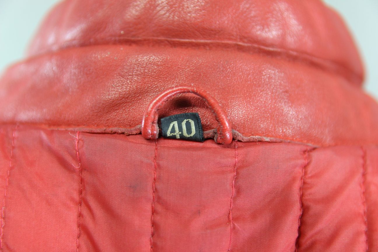 VINTAGE 1970's/1980's CLASSIC RED LEATHER BIKER JACKET 36-38 INCH CHEST
