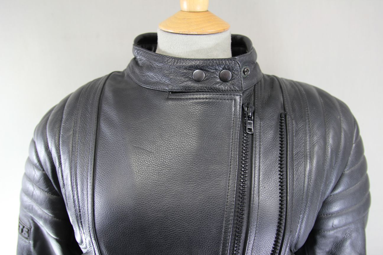 JTS BLACK LEATHER BIKER JACKET WITH REMOVABLE PROTECTORS 38-40 INCH/WOMEN'S XL