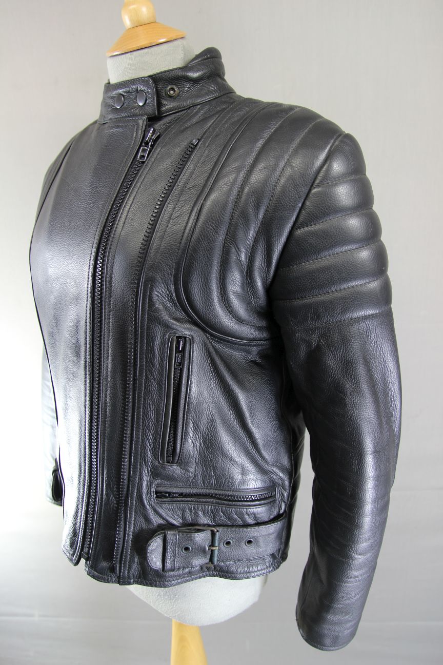JTS BLACK LEATHER BIKER JACKET WITH REMOVABLE PROTECTORS 38-40 INCH/WOMEN'S XL