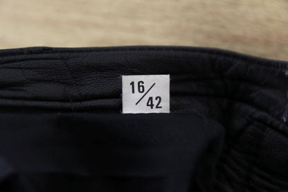 MODERN CLASSICS BLACK LEATHER BIKER JEANS SIZE 16: WAIST 32 IN/INSIDE LEG 26 IN