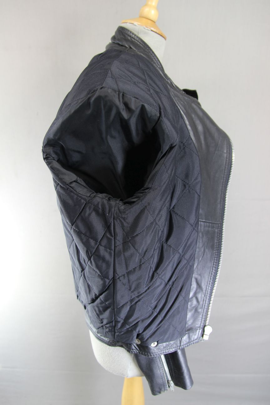 VINTAGE 1970's CLASSIC BLACK LEATHER BIKER JACKET 42 INCH CHEST