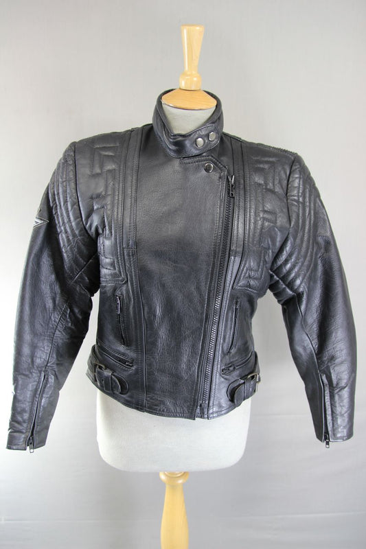CLASSIC AKITO T-FORCE BLACK LEATHER BIKER JACKET: SIZE 14/36 INCH CHEST