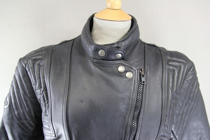 CLASSIC AKITO T-FORCE BLACK LEATHER BIKER JACKET: SIZE 18/40 INCH CHEST